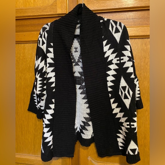 Aztec cardigan - Picture 1 of 3